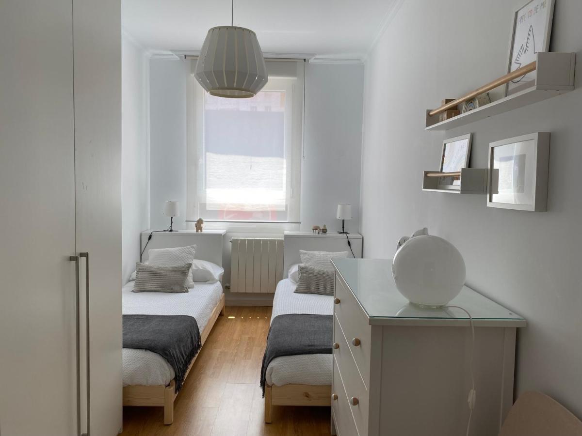 Apartamento Lea Apartment Билбао Екстериор снимка